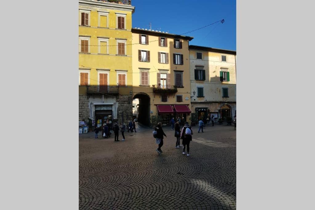 ...All'Archetto Di Sant'Andrea......Pieno Centro Orvieto Exteriör bild